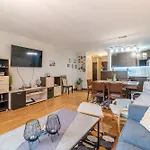 Spacious 3bd Flat In Center - Steps To Serdika By Flat Mаnager Διαμέρισμα