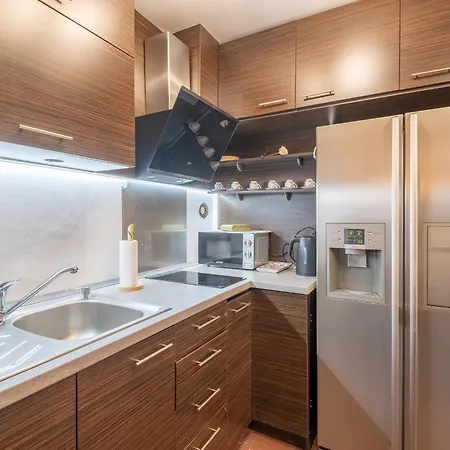 Serdica Center - 3 Berdoom Cosy * Σόφια