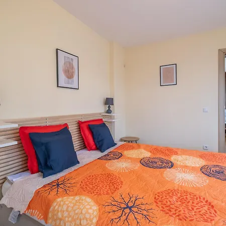 Serdica Center - 3 Berdoom Cosy Διαμέρισμα