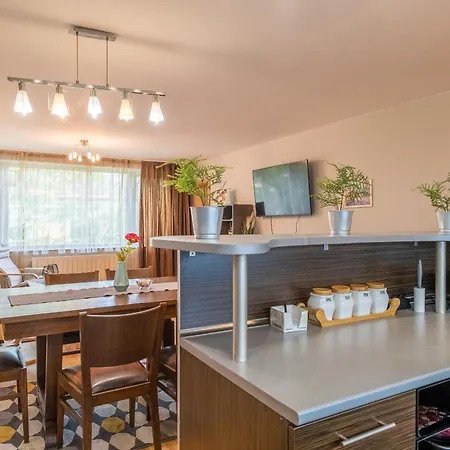 Serdica Center - 3 Berdoom Cosy 아파트 소피아