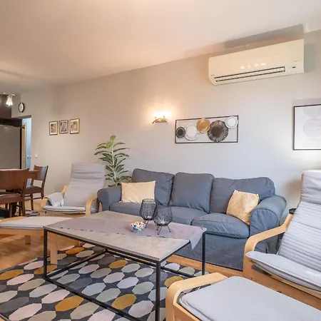 Serdica Center - 3 Berdoom Cosy Apartamento *
