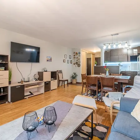 Serdica Center - 3 Berdoom Cosy Apartamento
