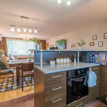 Serdica Center - 3 Berdoom Cosy Appartement