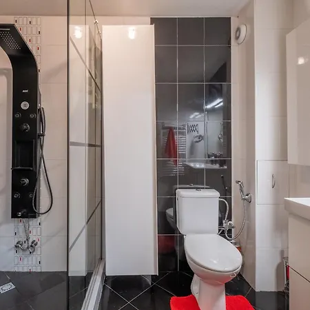 Serdica Center - 3 Berdoom Cosy Apartment Sofia