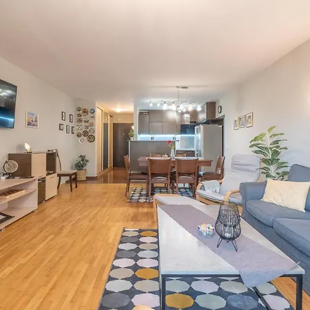 Serdica Center - 3 Berdoom Cosy Daire