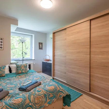 Daire Serdica Center - 3 Berdoom Cosy *